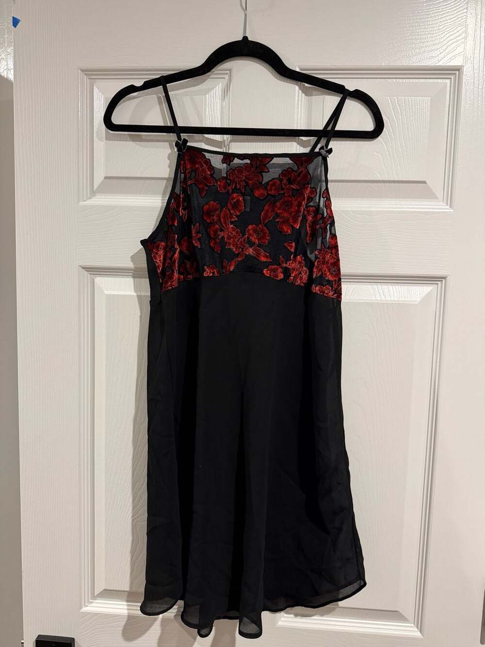 Gilligan & O'Malley Black and Red Crushed Velvet Floral Mesh Slip Dress